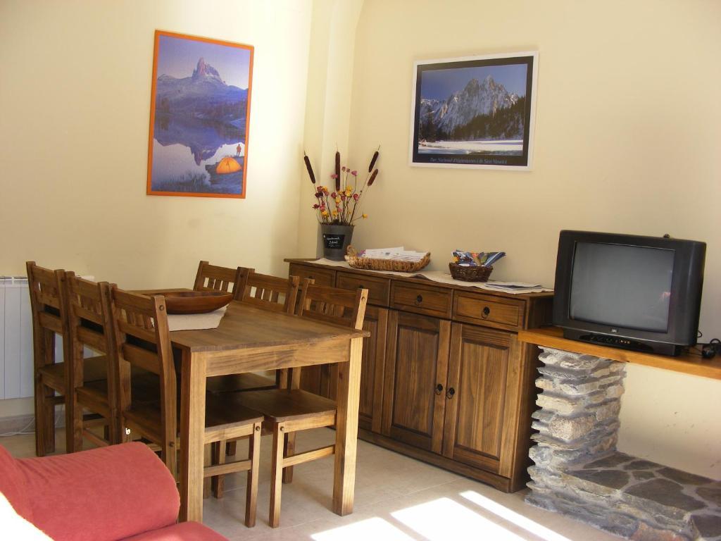 Apartaments L'Arrel Espot Exterior photo